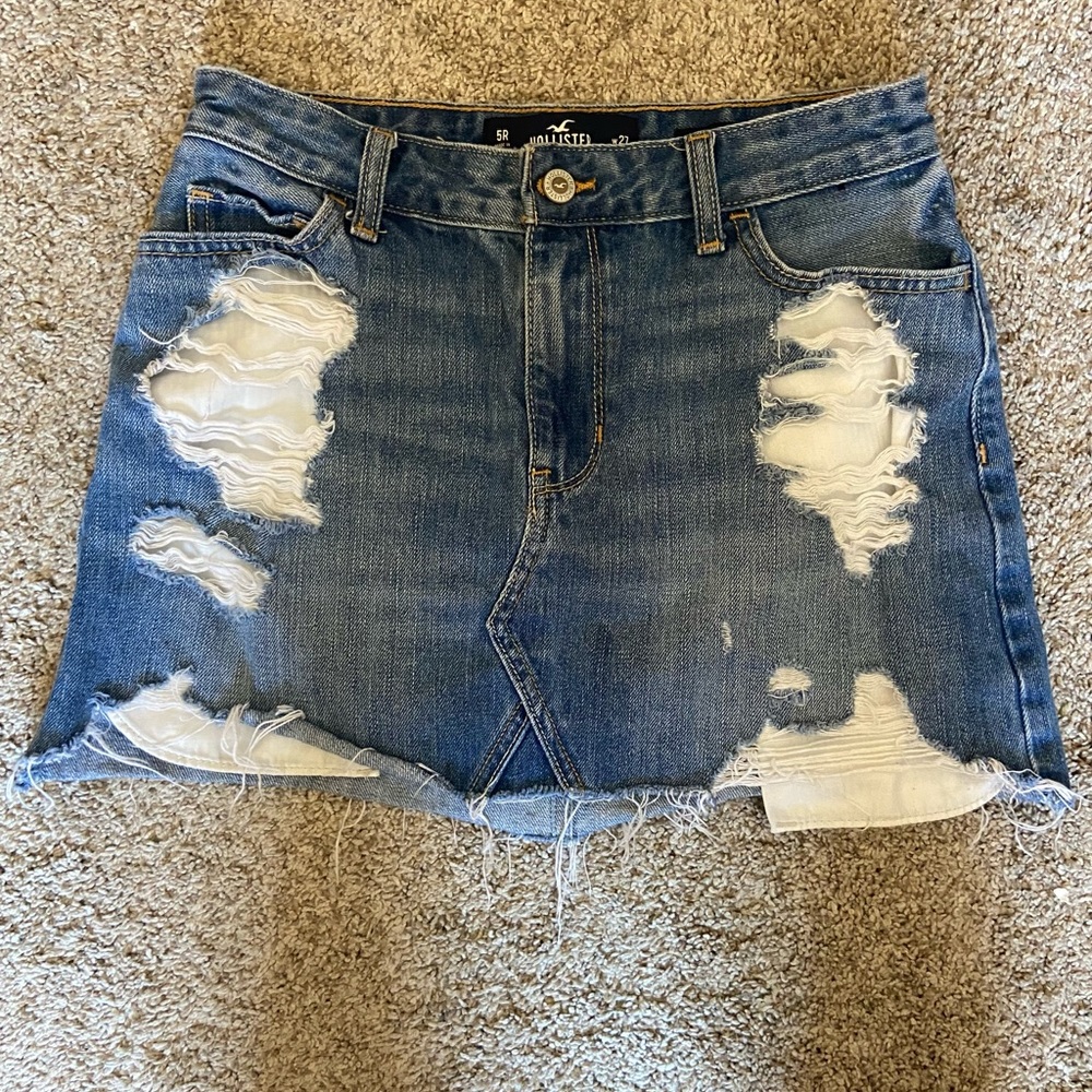HOLLISTER SKIRT IN AWESOME CONDITION
